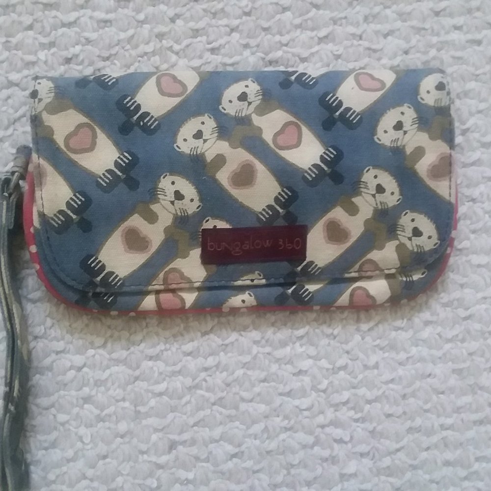 Bungalow 360 Otters wristlet